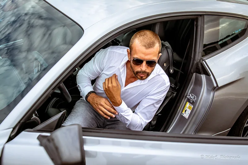 Automobile & portrait